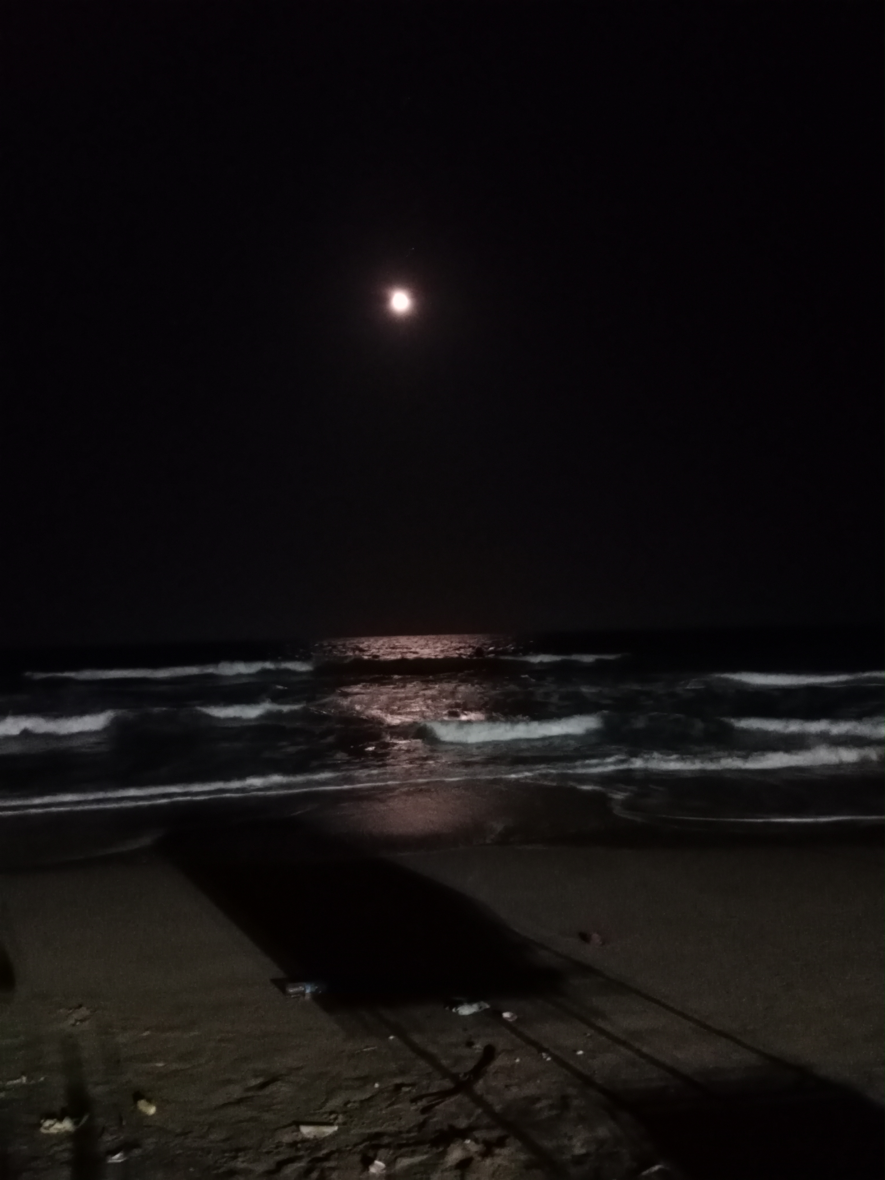 Mahabalipuram beach at night